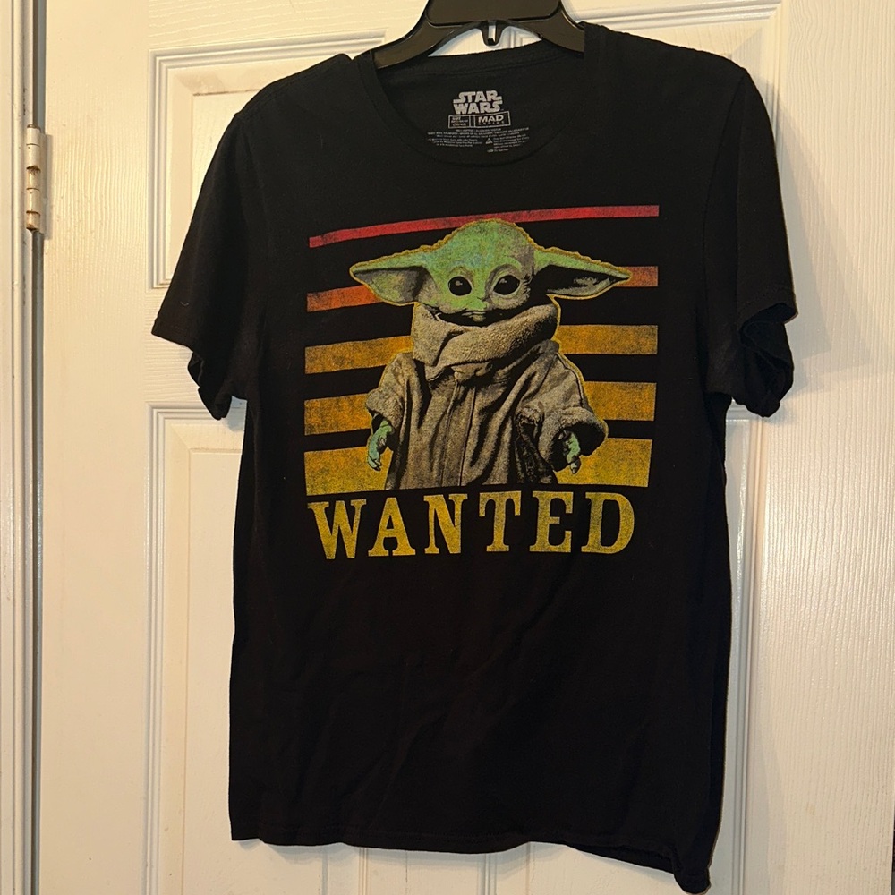 Star Wars Black Tee with Baby Yoda / Grogu